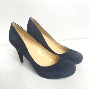 MARC FISHER SYDNEY HEELS 9M Navy blue suede shoes.